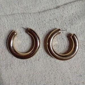Very large puffy half hoop earrings no backs goldtone